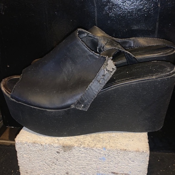 Platform Wedge Sandal - Picture 4 of 4